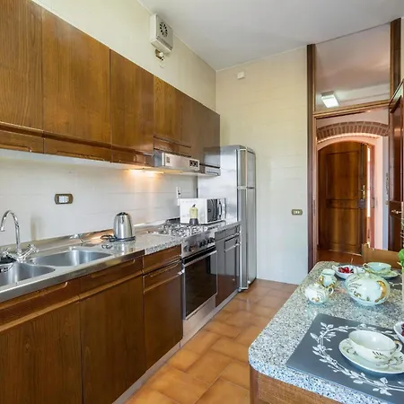 Casa Martina, Piazza Delle Erbe, Διαμέρισμα *