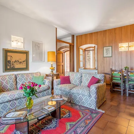 Casa Martina, Piazza Delle Erbe, شقة سان جيمينيانو